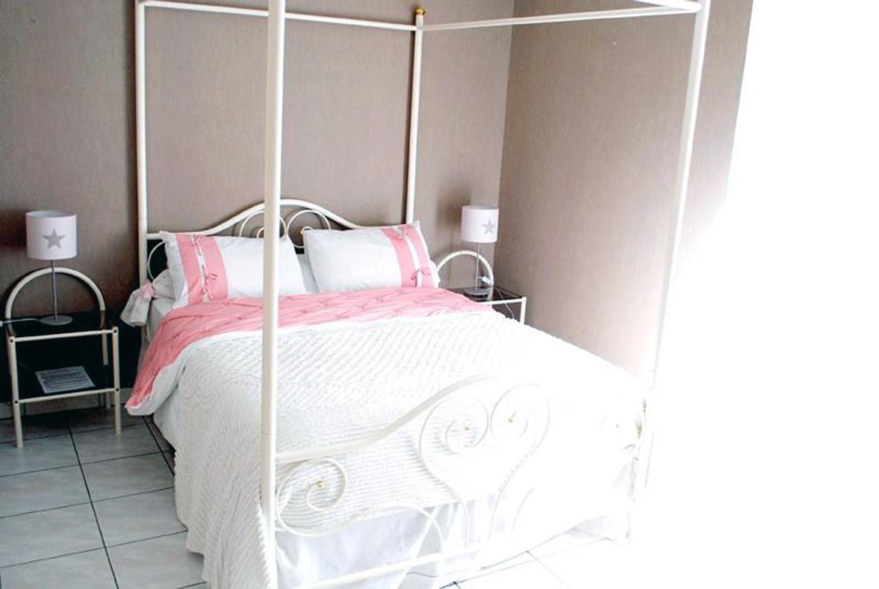 La Providence, Chambres D'Hotes Saint-Sernin-du-Plain Екстер'єр фото